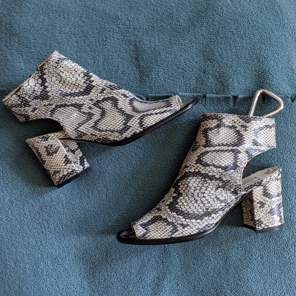 Vintage Snake skin Open toe Heels Nordstrom Size 6 - Picture 1 of 7